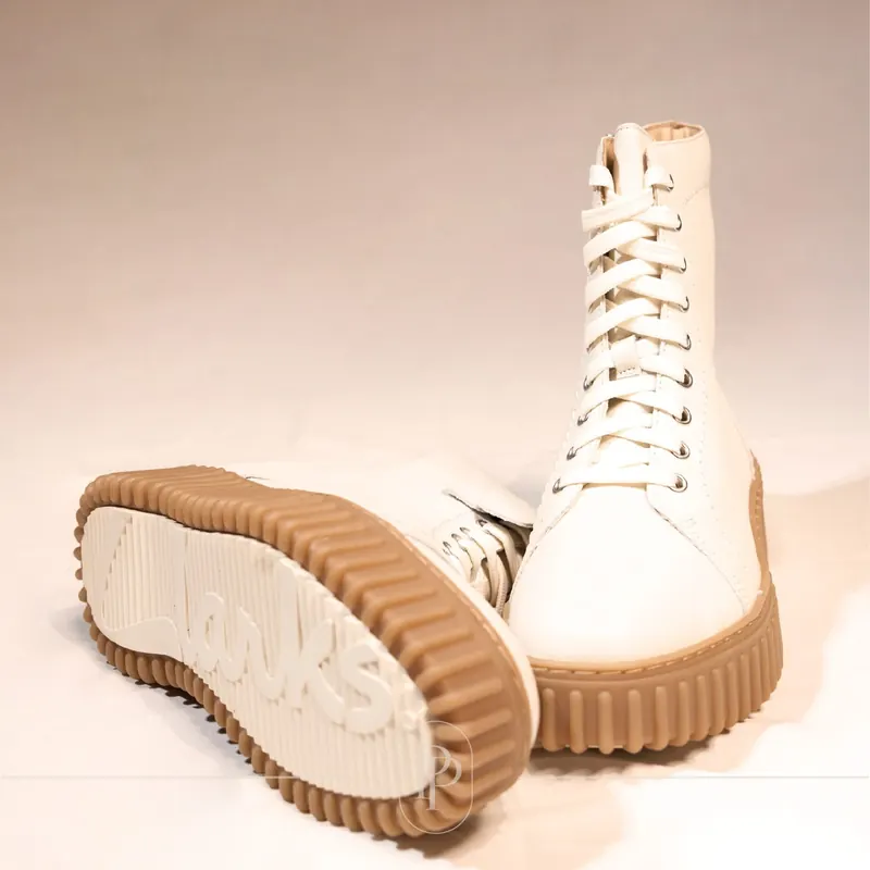 Clarks, image 4 of 6